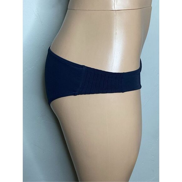 New. Billabong stripe bikini. M/S. Retails $99 - Picture 8 of 11